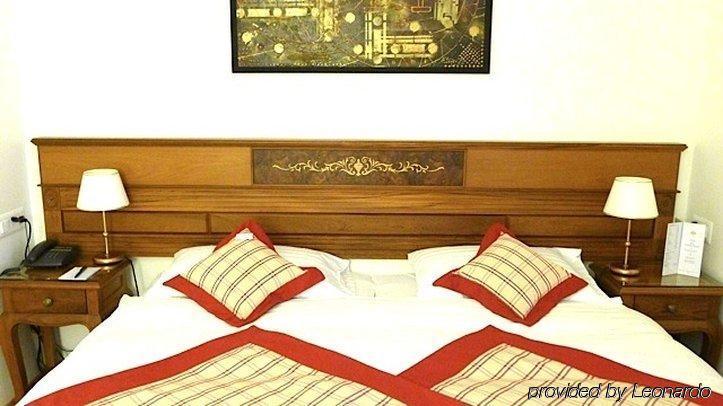 Hotel Des Inventions Ecublens  Bagian luar foto