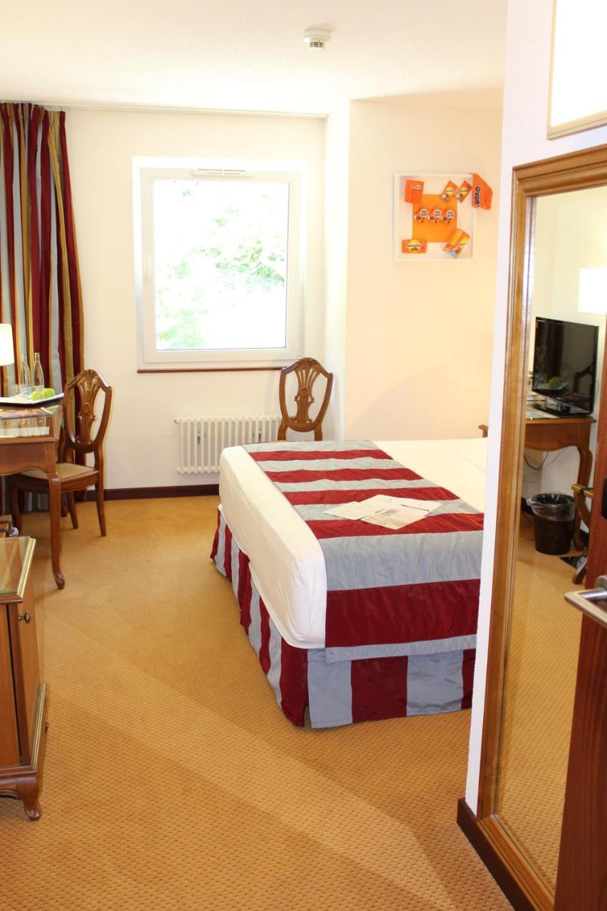 Hotel Des Inventions Ecublens  Bagian luar foto